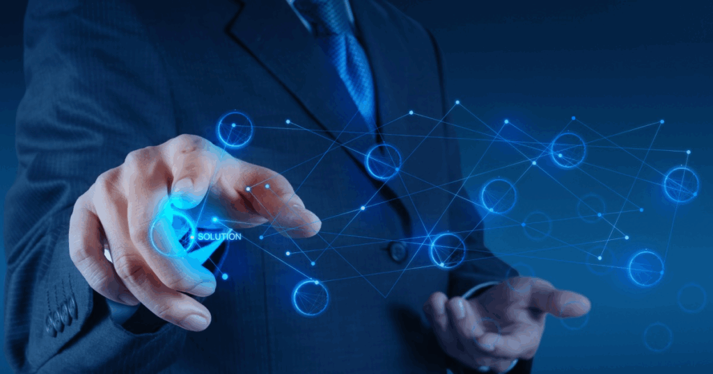 ソリューションと書かれた文字をクリックしている